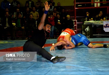 غلبه تیم کشتی ماکو بر تیم بانه 