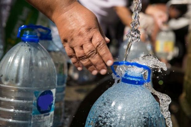 کمبود آب روستاهای چسبیده به مشهد از شبکه آب شهری تامین می شود