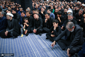 آخرین شب مراسم عزاداری حضرت اباعبدالله الحسین (ع) در حسینیه امام خمینی