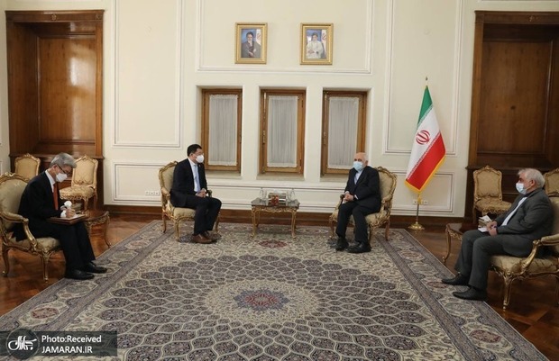 ظریف: بزرگترین مانع توسعه روابط ایران و کره محدودیت ایجاد شده براى منابع ارزى ایران است