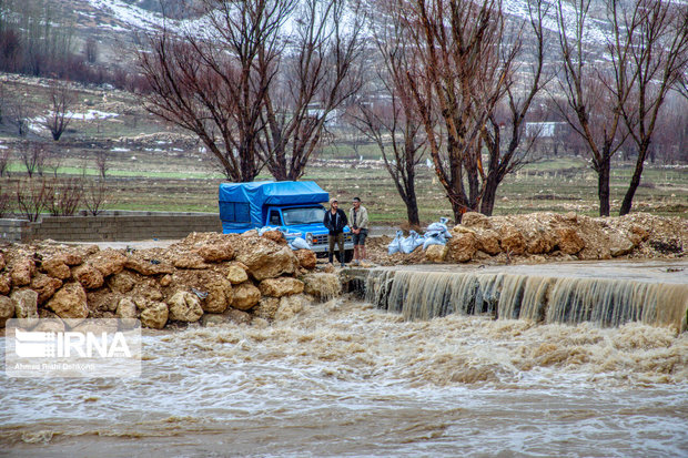 راه ارتباطی ۲۸ روستای چهارمحال و بختیاری بر اثر بارندگی بسته شد