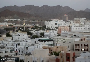 درخواست واشنگتن از کارمندان غیرضروری برای ترک عمان