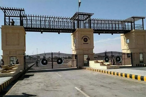 بازگشایی مرز ریمدان و ازسرگیری تجارت ایران و پاکستان / آغاز تبادل کالاهای فسادپذیر و محصولات تره‌بار / پیش‌بینی بازگشت فعالیت‌های مرزی به روال عادی طی چند روز آینده