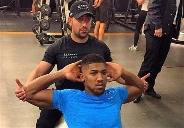 جان باختن مربی ایرانی در نیجریه؛ قهرمان جهان سالم است