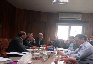 کمک بزرگان همواره موجب رفع مشکلات محلی بوده است