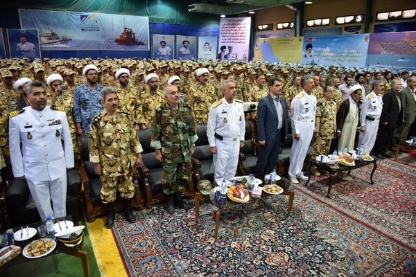 برگزاری اردوی معارف جنگ با حضور دریادار سیاری در بندر امام خمینی
