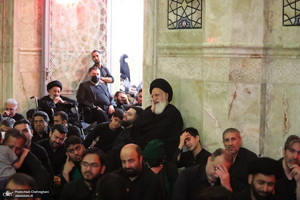 مراسم عزاداری شب هفتم ماه محرم در مسجد اعظم قم‎‎
