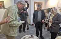 حضور علی ربیعی در اختتامیه چهارمین نمایشگاه هنری «ریشه‌های مانا» (1)