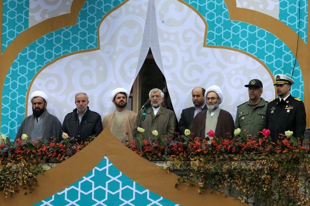 ملت ایران توطئه های دشمنان را به حماسه تبدیل می کنند