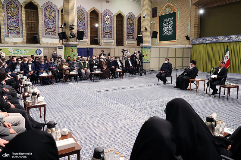 دیدار شاعران و اساتید ادبیات فارسی با رهبر معظم انقلاب