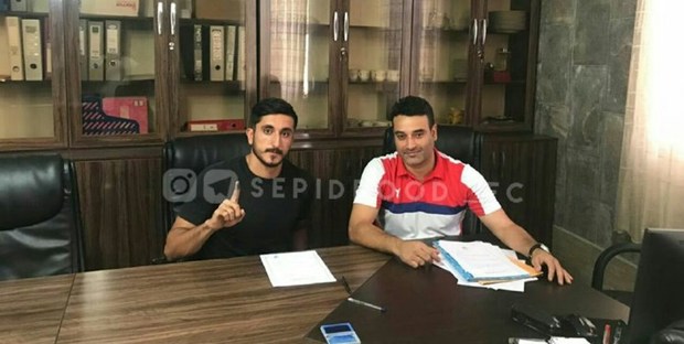 بازیکن خونه به خونه به سپید رود پیوست+ عکس
