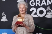 جایزه لاتین گرمی به خواننده ۹۵ساله رسید
