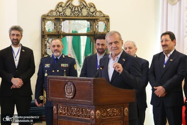 پزشکیان: شورای امنیت جلوی جنایات اسرائیل را بگیرد/ پاکستان خانه دوم من است/ امنیت کشورها به‌هم وابسته است/ می‌توانیم حجم تبادلات با پاکستان را از 3 میلیارد دلار کنونی به 10 میلیارد دلار برسانیم