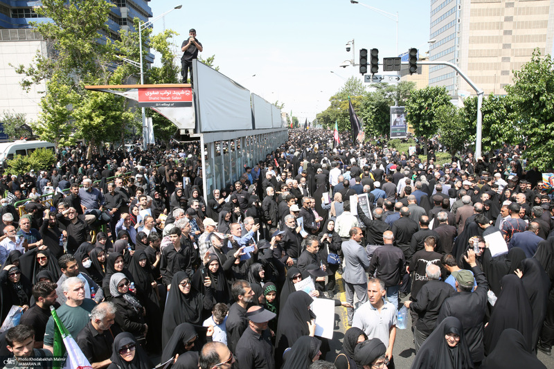 تشییع باشکوه پیکر رئیس جمهوری و یارانش در تهران- 6