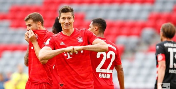 جشنواره گل بایرن مقابل دوسلدورف در بوندس لیگا
