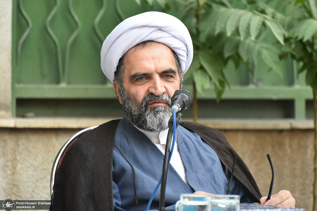 آیت الله سروش محلاتی: امضای امام علی(ع) زیر هیچ یک از فتوحات نیست/ آنچه برخی رسانه‌ها درباره حضور امام حسن(ع) و امام حسین(ع) در این جنگ‌ها عنوان می‌کنند دروغ است