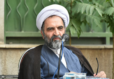 سروش محلاتی: مصیبت بزرگی است که اندیشه های متحجرانه بدلی جای تفکر روشنگرانه مطهری را گرفته/ آیا امروز ما نیز مانند مطهری امر به معروف را می‌شناسیم و می‌شناسائیم؟ آیا نهاد امر به معروف در جامعه ما بر مبنای اندیشه مطهری شکل گرفته و عمل می‌کند؟