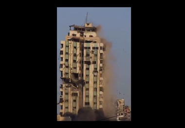 ببینید/ اسرائیل برج مکه را خراب کرد
