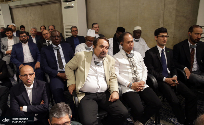 دیدار مسئولان نظام و سفرای کشورهای اسلامی با رهبر معظم انقلاب