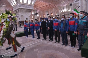 تجدید میثاق وزارتخانه ها، اصناف، نهادها و سازمان ها با آرمان های امام خمینی(س) - 4