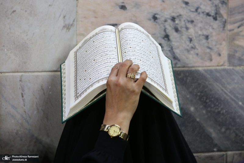 مراسم دعا و احیای شب بیست و یکم ماه رمضان در حرم امام رضا(ع)