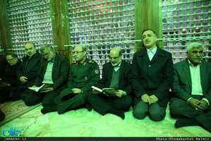 تجدید میثاق رئیس جمهور و اعضای هیئت دولت با آرمان های حضرت امام(س) 