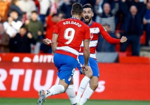 گرانادا در دقایق پایانی از شکست، پیروزی ساخت
