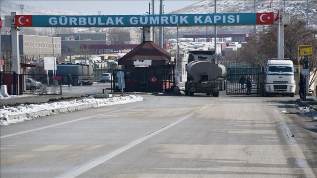 بازگشت ۴۲۰ کامیون متوقف در مرز بازرگان به ترکیه