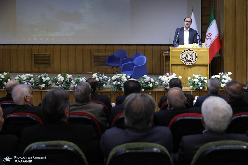 مراسم استاد ممتازی دانشگاه صنعتی شریف با حضور عارف