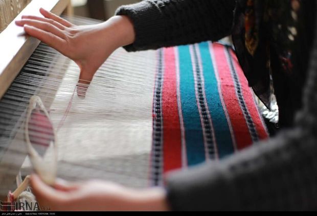 هشت هزار و ۶۰۰ هنرمند صنایع دستی در گنبدکاووس فعالیت دارند