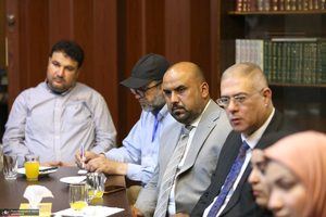 نشست هم اندیشی با ناشران عرب زبان در حسینیه جماران