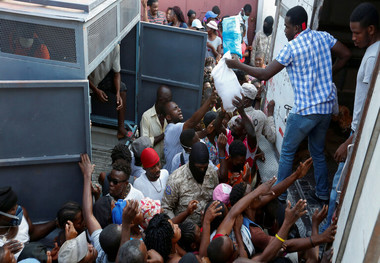 مردم این کشور یا در اثر کرونا می میرند یا در اثر گرسنگی