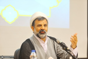 نشست تبیین مکتب امام خمینی با عنوان «جایگاه زن در مکتب فقهی امام(س)»