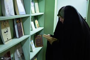  غرفه موسسه تنظیم و نشر آثار امام خمینی (س) در سی و سومین نمایشگاه بین المللی قرآن کریم-4