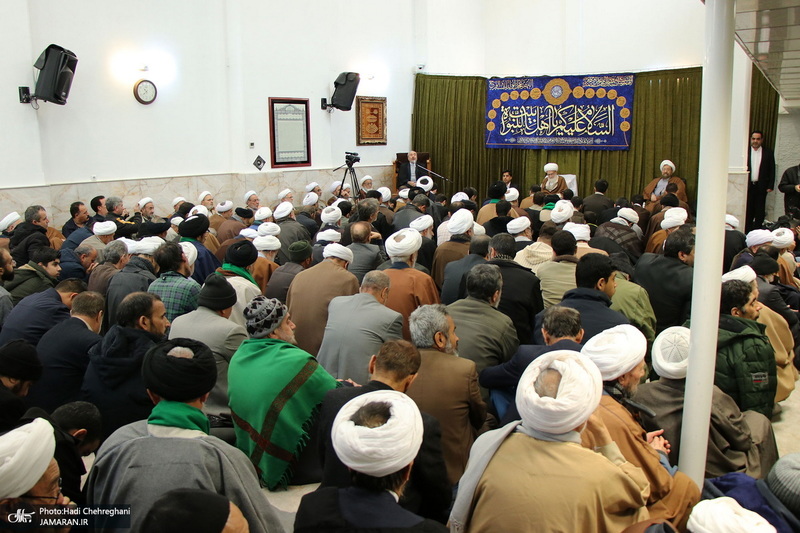 عمامه گذاری طلاب در روز عید مبعث توسط مراجع عظام تقلید‎‎