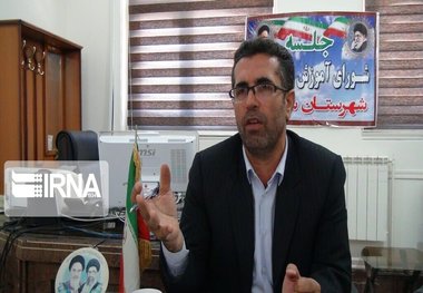 سوادآموزان در روستاهای سروآباد شناسایی و حمایت مالی می‌شوند