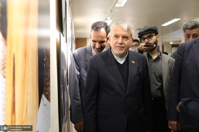 بازدید وزیر میراث فرهنگی از نمایشگاه هفته فرهنگی «بر آستان آفتاب»
