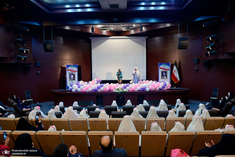 جشن عبادت و تکلیف فرزندان کارکنان معاونت پشتیبانی سپاه در حرم امام خمینی (س)