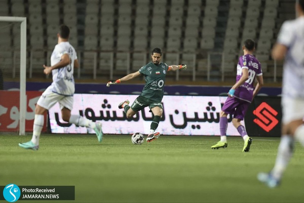 هفته هفتم لیگ برتر فوتبال| هوادار 0-0 استقلال (نیمه اول)؛ ساعت 20