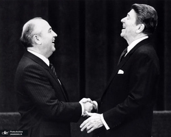 Mikhail-Gorbachev-میخائیل گورباچف