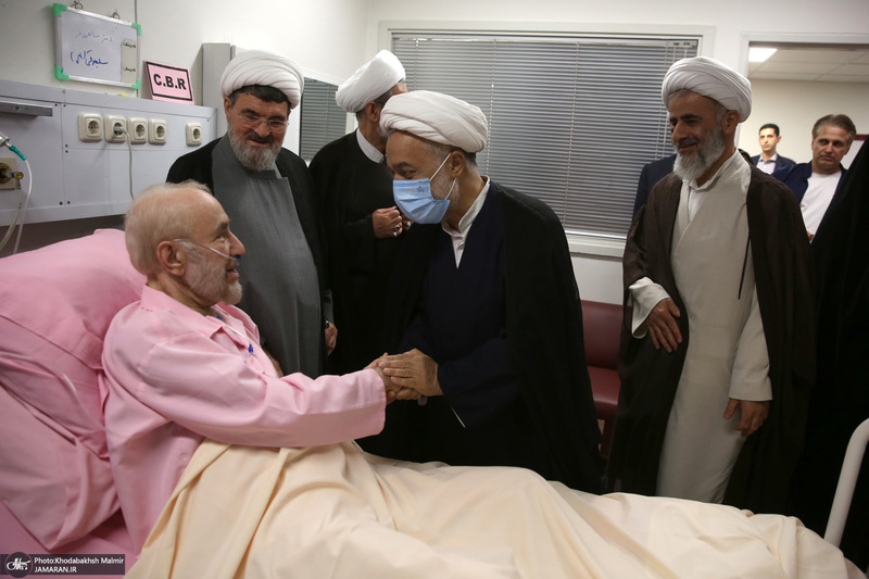 عیادت جمعی از شخصیت های سیاسی و فرهنگی از سید محمد خاتمی - 2