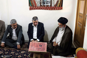 بازدید مشاور رئیس جمهور از بیت تاریخی امام در خمین