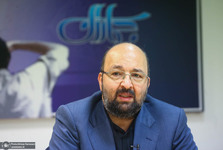 جواد امام، سخنگوی جبهه اصلاحات: منظور آقای خاتمی نه تسلیم است و نه کوتاه آمدن/ از موضع عزت و قدرت تفاهم کنیم/جنگیدن برای کشور افتخار است/ آنچه برای ما موضوعیت دارد، توسعه و پیشرفت ایران، حفظ عزت کشور و تأمین رضایت و رفاه مردم است