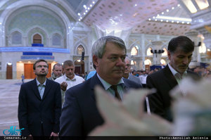 ادای احترام نایب رئیس مجلس جمهوری چک نسبت به مقام شامخ حضرت امام(س) 