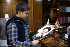 بازدید اقشار مختلف مردم از بیت امام خمینی (س) در جماران- 6