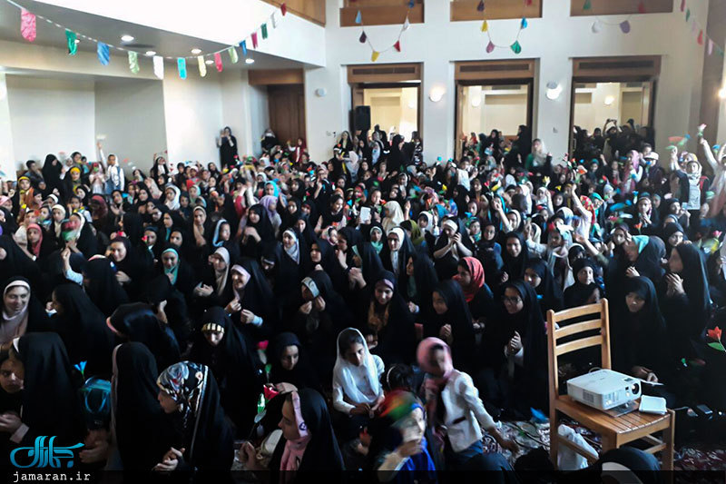 مراسم بزرگداشت روز دختر در بیت تاریخی حضرت امام در خمین