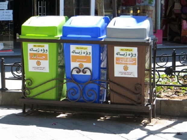 آموزش تفکیک زباله از مبدأ در 36 مدرسه بندرعباس اجرا شد
