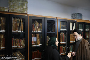 بازدید سید محمد خاتمی از موزه دکتر حسن حبیبی