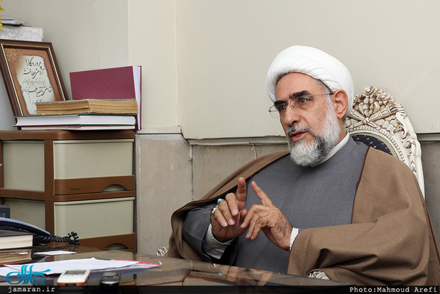 منتجب‌نیا: امروز اگر امام حضور داشت حتما با اجبار مخالفت می‌کرد/ اگر مسئولین می‌خواهند این نظام حفظ شود، باید دست از فشار و زور بردارند