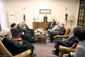 حضور سید حسن خمینی در سفارت واتیکان